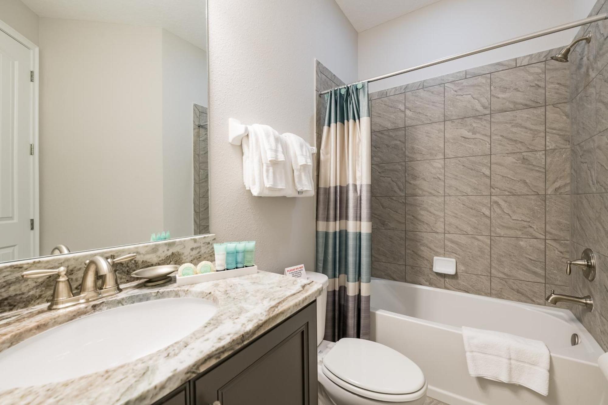 Vibrant Home With Theater Room & Pool Table Near Disney By Rentyl - 7713G Orlando Ngoại thất bức ảnh